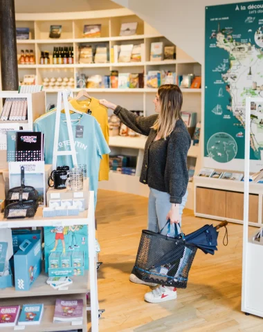 Vêtements et accessoires