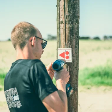Le balisage des parcours trail et Gravel du Cotentin